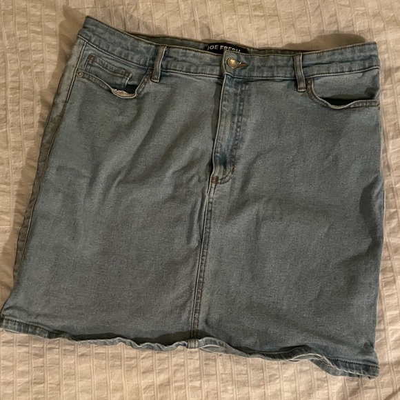 Joe Fresh denim miniskirt - Picture 1 of 4